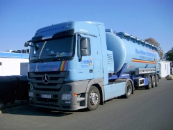 MB-Actros-3-1844-Kobernuss-Mittendorf-011110-05
