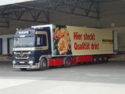 MB-Actros-3-1844-Koops-DS-270610-01