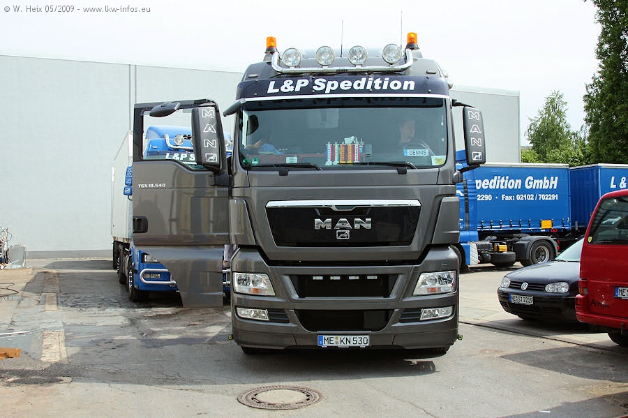 MAN-TGX-18540-L+P-090509-07.jpg