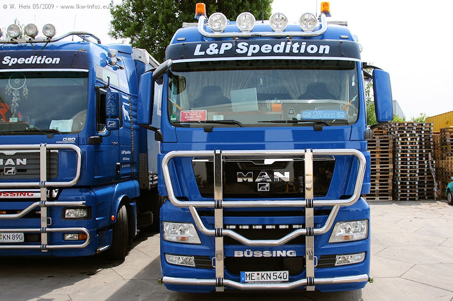 MAN-TGX-26540-L+P-090509-07.jpg