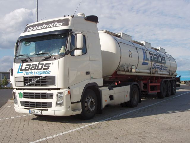 Volvo-FH12-420-Laabs-Holz-011005-01.jpg - Frank Holz