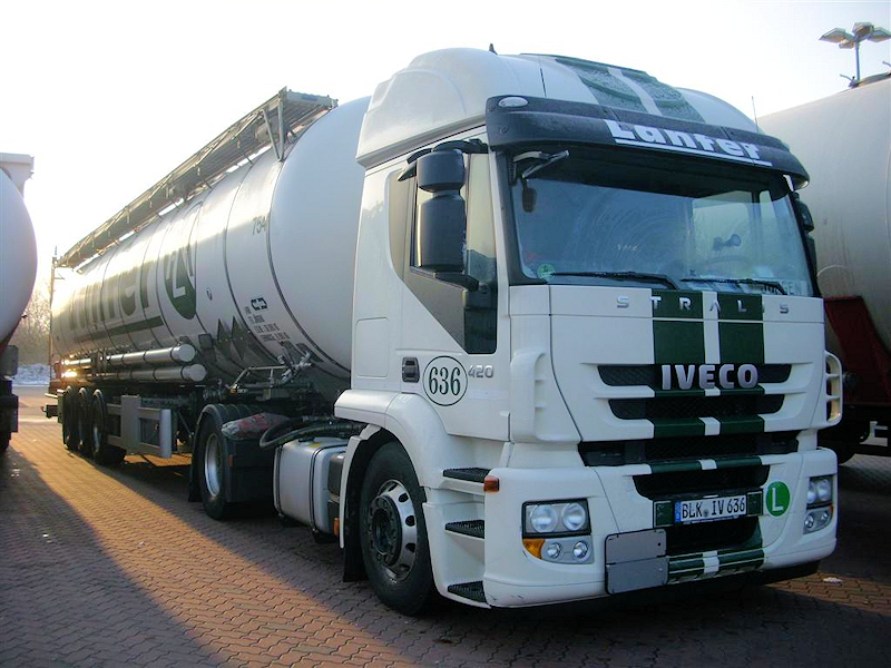 Iveco-Stralis-AT-II-440-S-42-Lanfer-Mittendorf-121210-03.jpg - Michael Mittendorf