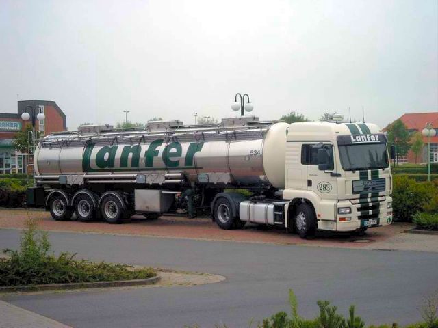 MAN-TGA-18350-LX-Lanfer-Kolmorgen-020805-01.jpg - D. Kolmorgen