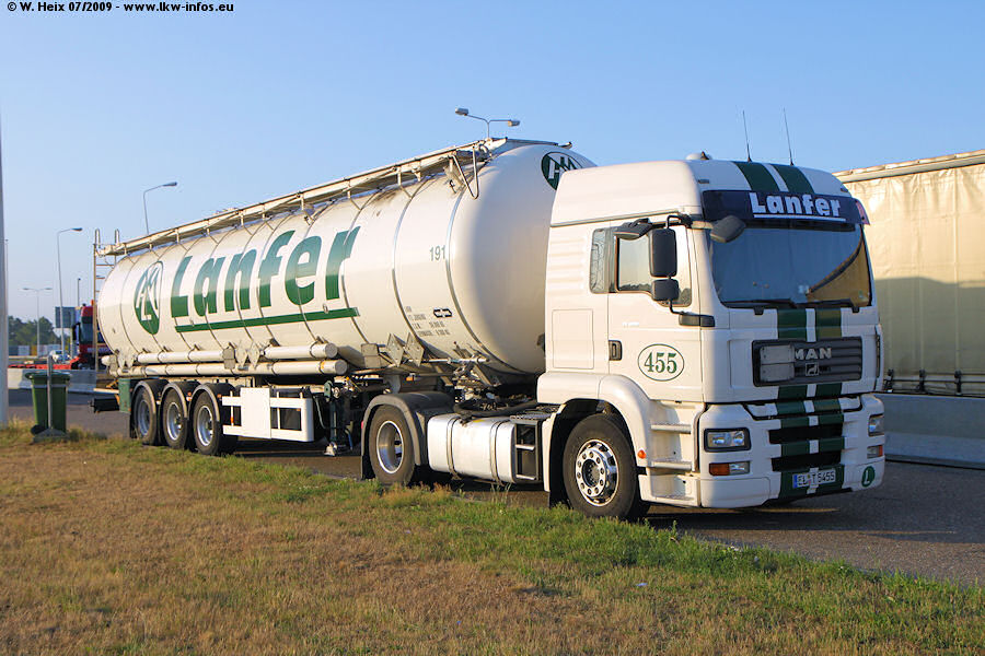 MAN-TGA-18400-LX-Lanfer-090709-01.jpg