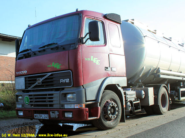Volvo-FH12-380-vdLee-ex-Pleines-101206-01.jpg