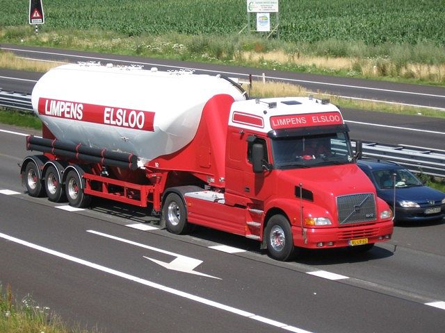 Volvo-NH12-Limpens-Bocken-170706-01.jpg - S. Bocken
