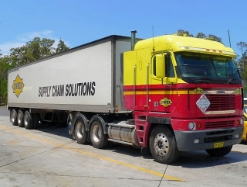 Freightliner-Argosy-Linfox-Voigt-210106-01-AUS