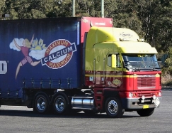 Freightliner-Argosy-Linfox-Voigt-240705-02