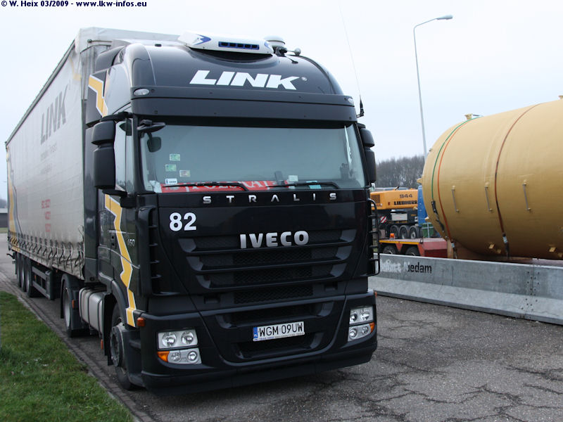 Iveco-Stralis-AS-II-440-S-45-Link-260309-01.jpg