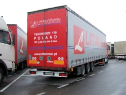 Volvo-FH12-460-Litwinski-Fustinoni-060507-03