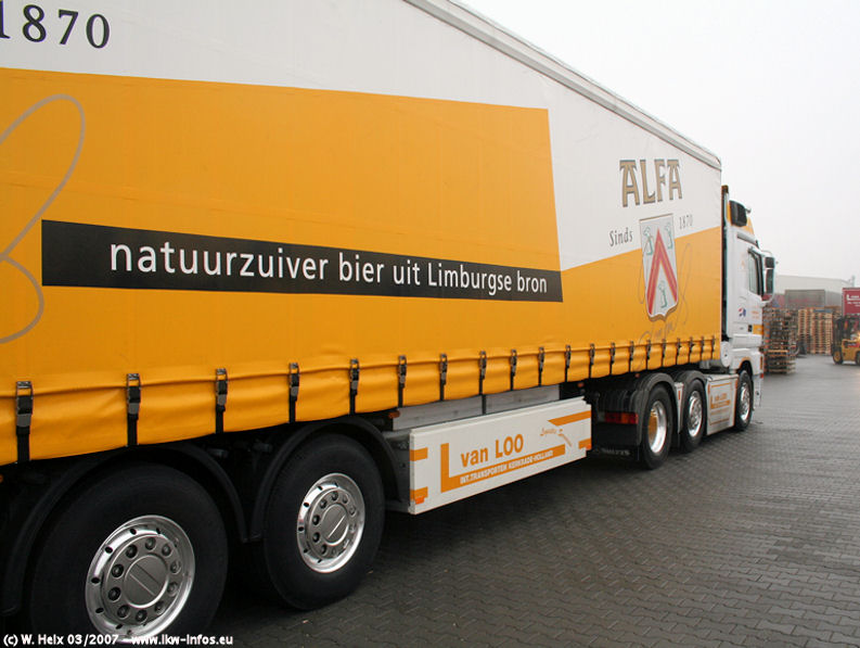 MB-Actros-MP2-2546-van-Loo-250307-14.jpg