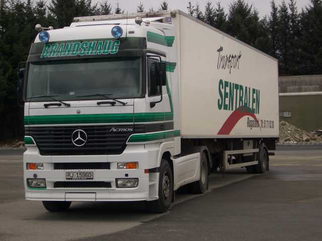 MB-Actros-Lunde-Stober-230604-1.jpg