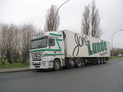 MB-Actros-2554-MP2-Lunde-Hensing-010705-01