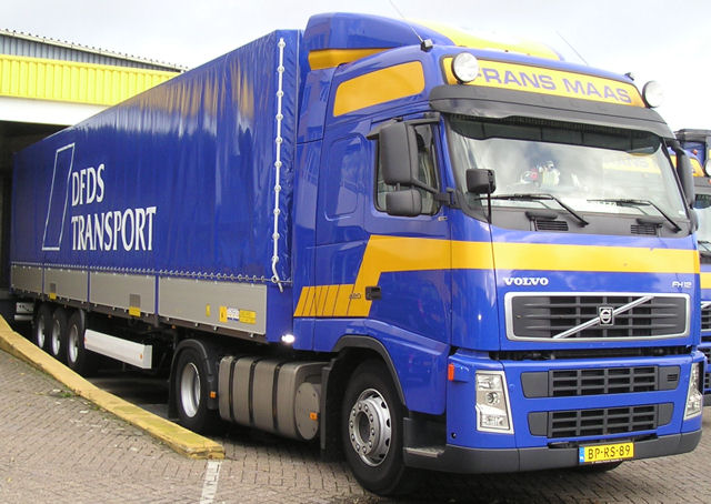 Volvo-FH12-420-Maas-Wolters-281206-02.jpg - A. Wolters/J. Wolters