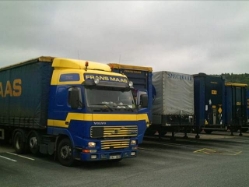 Volvo-FH12-Maas-AWolters-070805-03