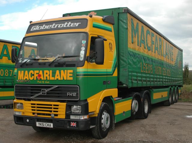 Volvo-FH12-420-Macfarlane-Schiffner-040406-01-GB.jpg