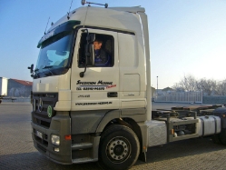 MB-Actros-MP2-2548-Messing-Voss-231207-01