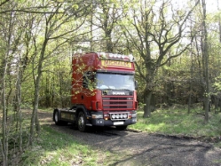 Scania-124-L-420-Michalec-110806-03