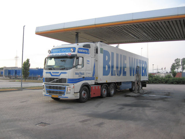 Volvo-FH12-Moeller-Thomsen-291006-02.jpg