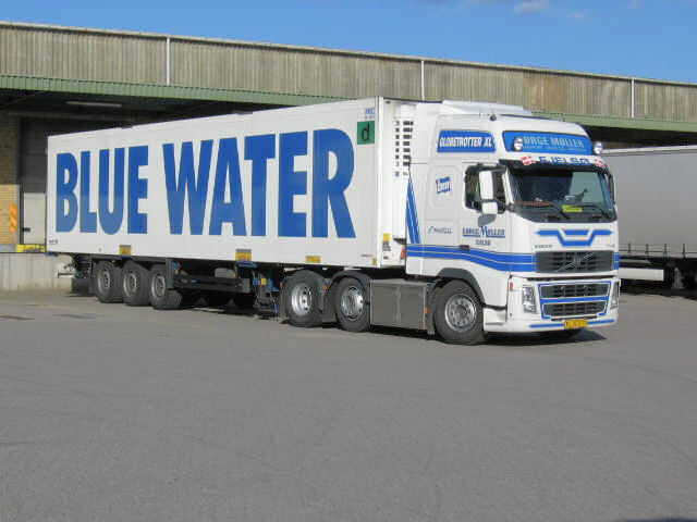 Volvo-FH12-Moeller-Thomsen-291006-03.jpg
