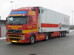 Volvo-FH12-Moeller-Thomsen-100205-01