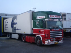 Scania-124-L-420-Moldt-Stober-250208-01