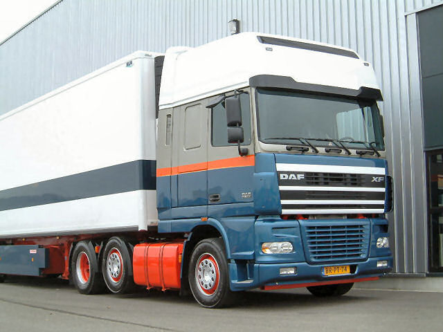 DAF-XF-Mooy-vMelzen-060606-03.jpg
