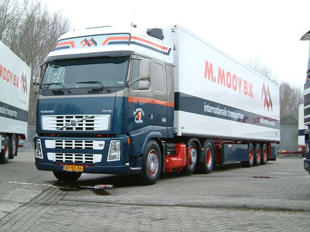 Volvo-FH12-Mooy-vMelzen-290105-06.jpg