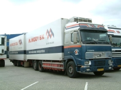 Volvo-FH12-460-Mooy-vMelzen-041005-01