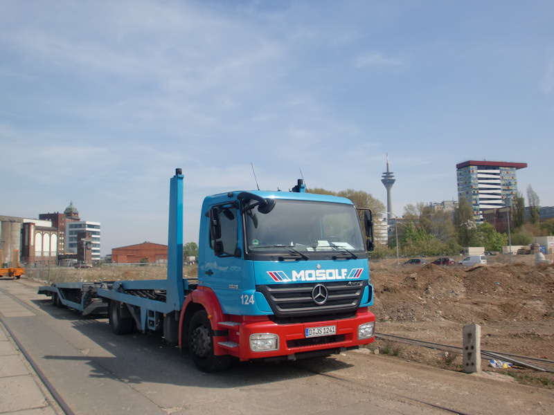 MB-Axor-II-1829-Mosolf-DS-270610-06.jpg - Trucker Jack