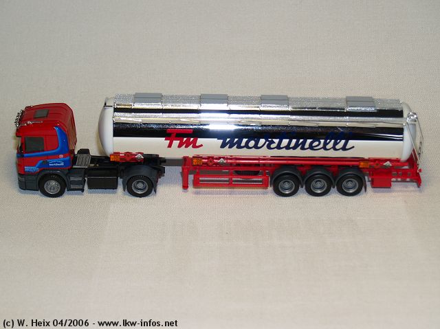 Scania-4er-Martinelli-290406-01.jpg