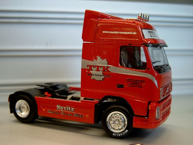 Volvo-FH12-TTK-Scholz-020506-02.jpg - Timo Scholz