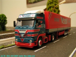 Volvo-FH12-420-Voegel-050105-01