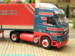 Volvo-FH12-420-Voegel-050105-04