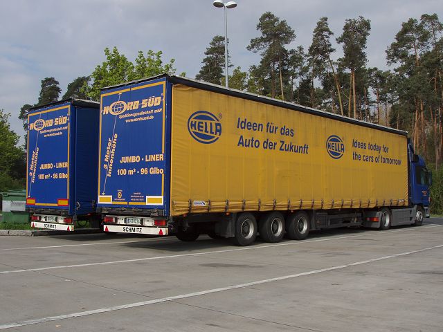 MB-Actros+Actros-MP2-Nord-Sued-Holz-200505-02.jpg - Frank Holz