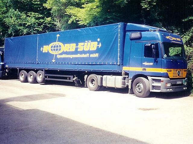 MB-Actros-Nord-Sued-Wiecken-040705-02.jpg - Bernd Wiecken