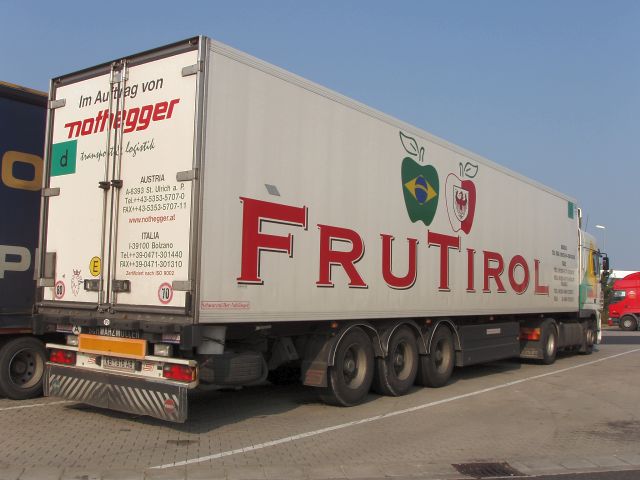 DAF-XF-Nothegger-Holz-051005-02.jpg - Frank Holz