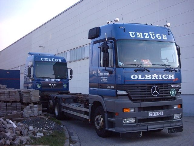 MB-Actros-2540-Olbrich-Linhardt-200405-02.jpg - N. Linhardt