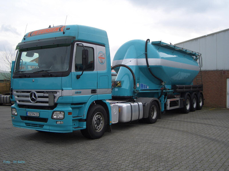 MB-Actros-MP2-1841-Petersen-Behn-170308-01.jpg - W. Behn