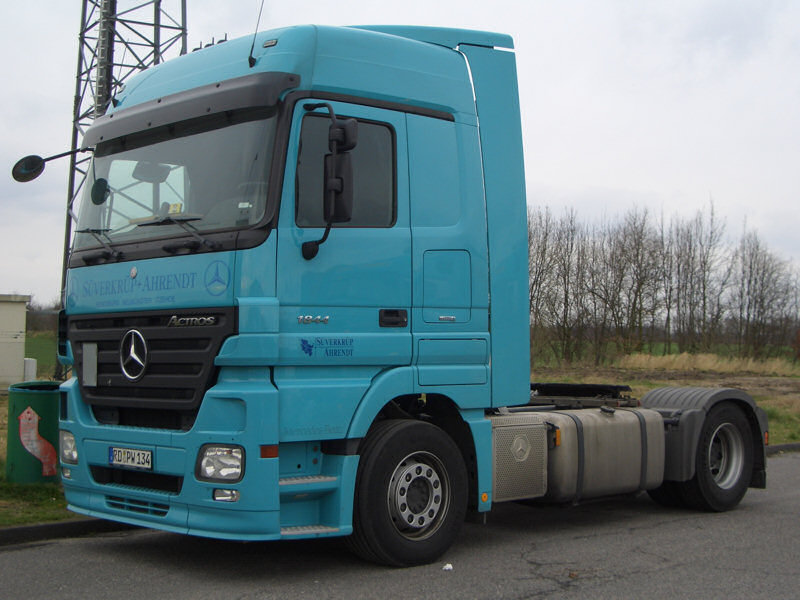 MB-Actros-MP2-1844-Petersen-Behn-170308-01.jpg - W. Behn