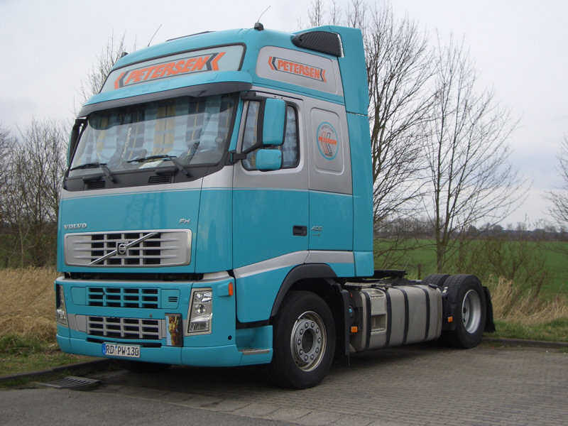 Volvo-FH-400-Petersen-Behn-170308-01.jpg - W. Behn