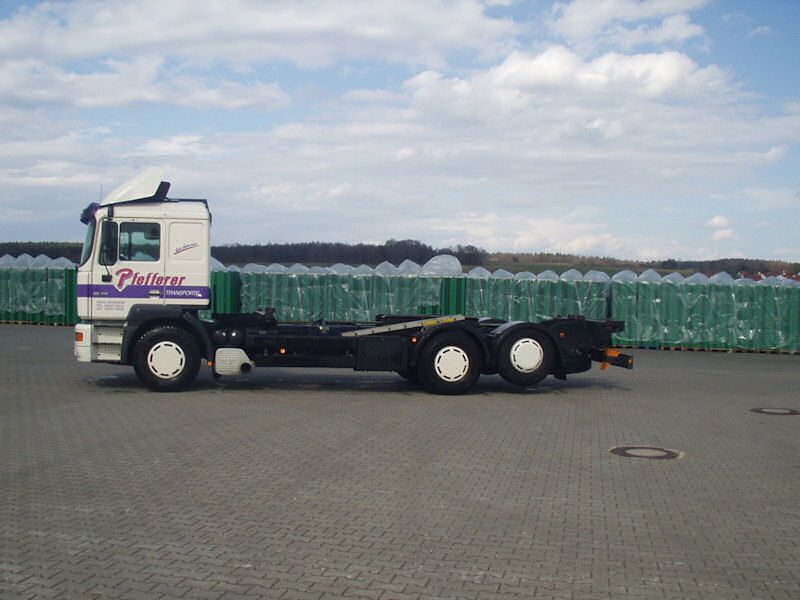 MAN-F2000-Evo-26414-Pfefferer-311201-05.jpg