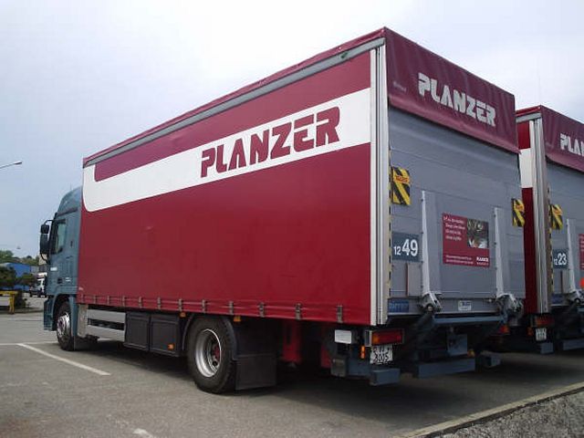 MB-Actros-1832-MP2-Planzer-Junco-301105-01.jpg - Hugo Junco