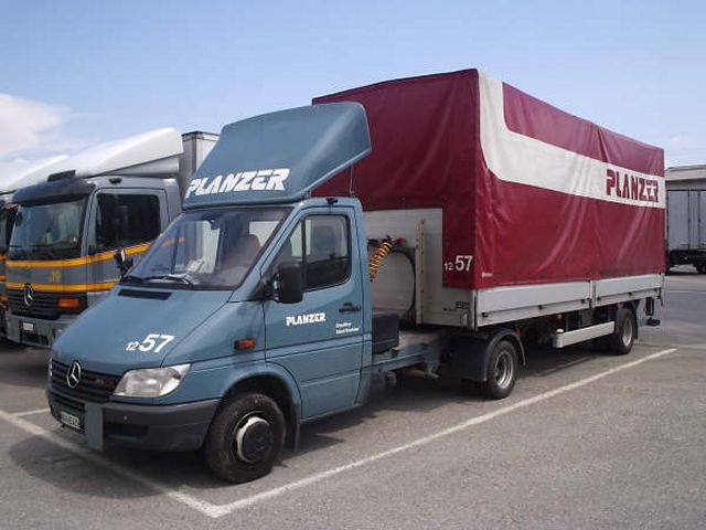 MB-Sprinter-Planzer-Junco-301105-01.jpg - Hugo Junco