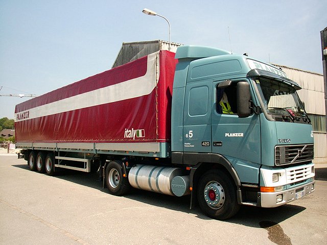 Volvo-FH12-420-PLSZ-Planzer-(Peterlin)-0104-2.jpg - Daniel Peterlin
