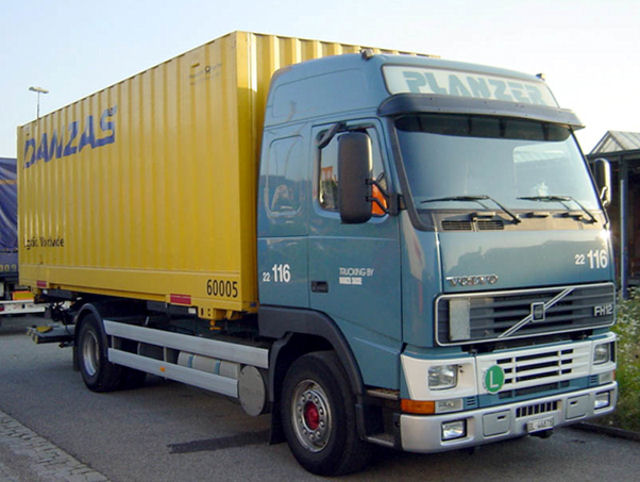 Volvo-FH12-Planzer-Hefele-020207-02.jpg - Martin Hefele