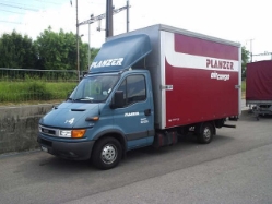 Iveco-Daily-Planzer-Junco-301105-02