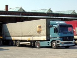 MB-Actros-1835-Planzer-Hefele-020207-01