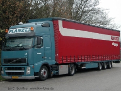 Volvo-FH12-420-Planzer-Schiffner-210107-03