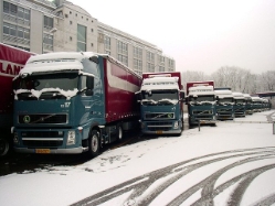 Volvo-FH12-PLHZ-Planzer-(Peterlin)-0104-2